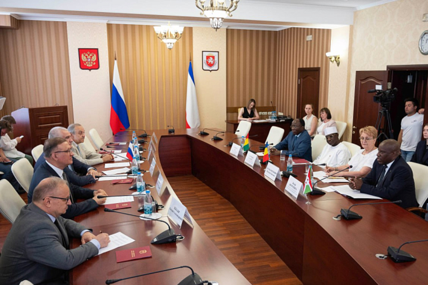 Crimée : Visite diplomatique des ambassadeurs du Burundi, de la Guinée et du Tchad